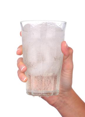 Bahaya Minum Air Dingin Setelah Makan